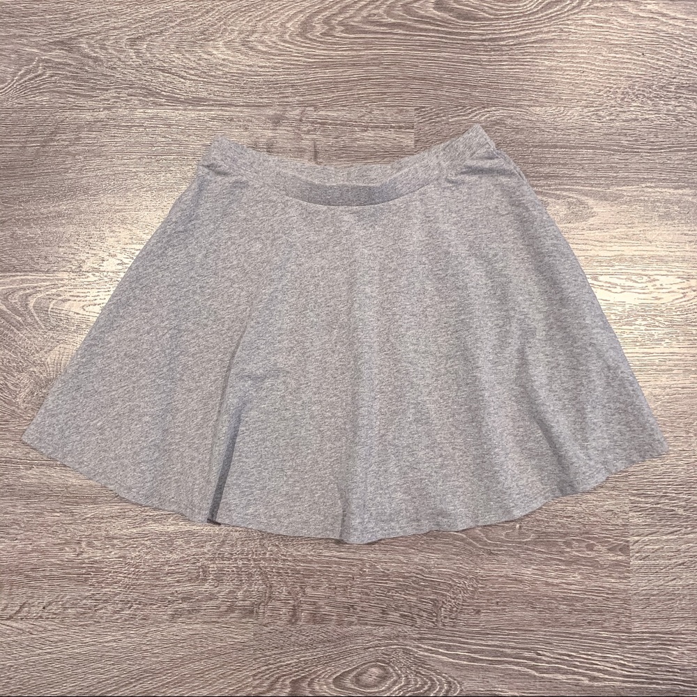 Forever 21 Gray Skater Skirt Size L